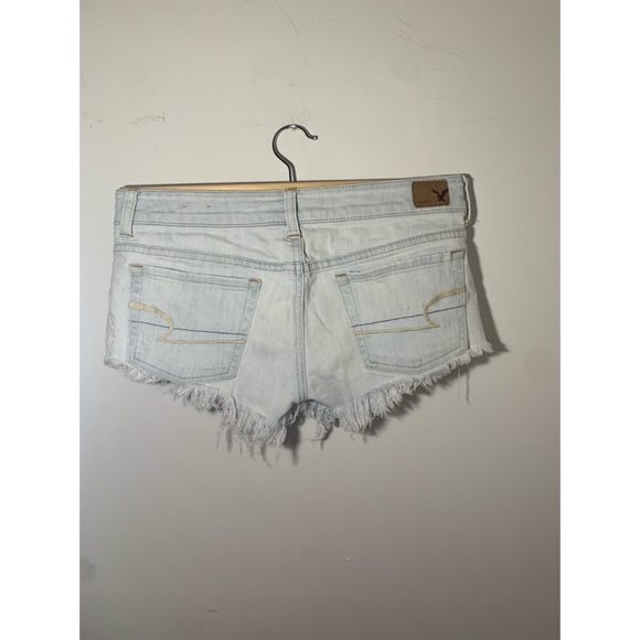 American Eagle Patterned Stretch Jean Shorts - Size 2 - Picture 3 of 3